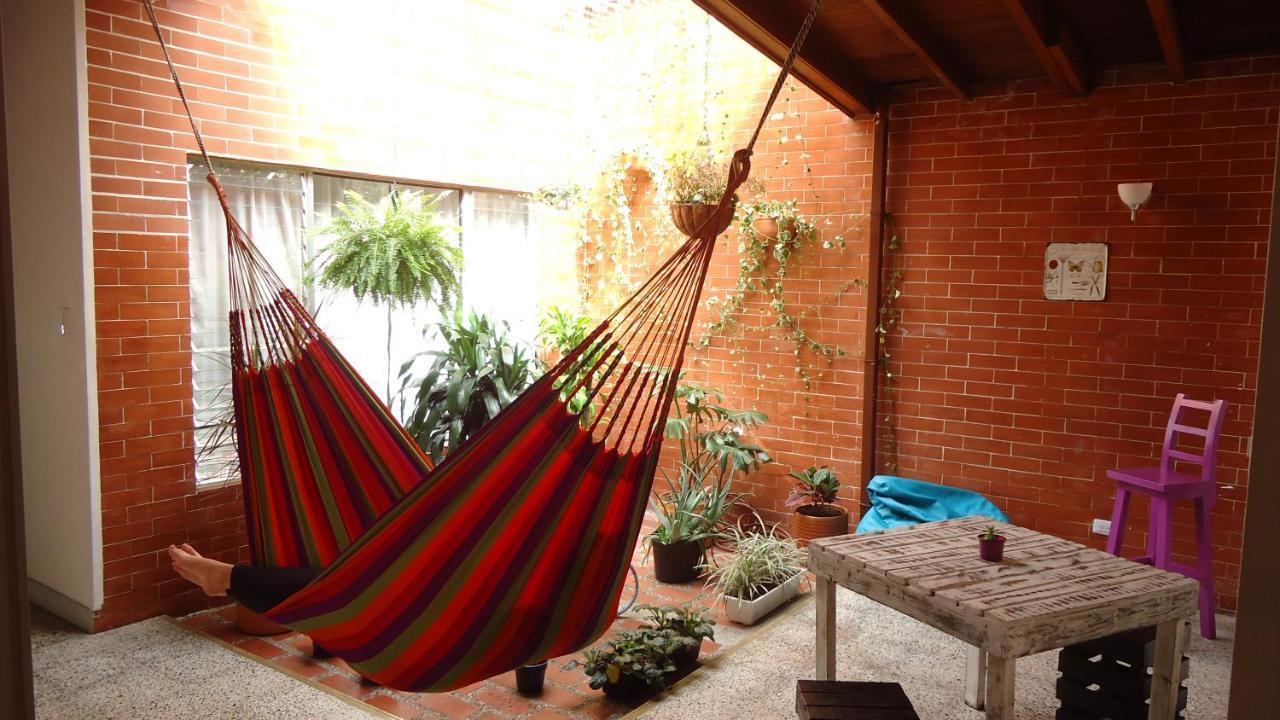 Iris Hostal